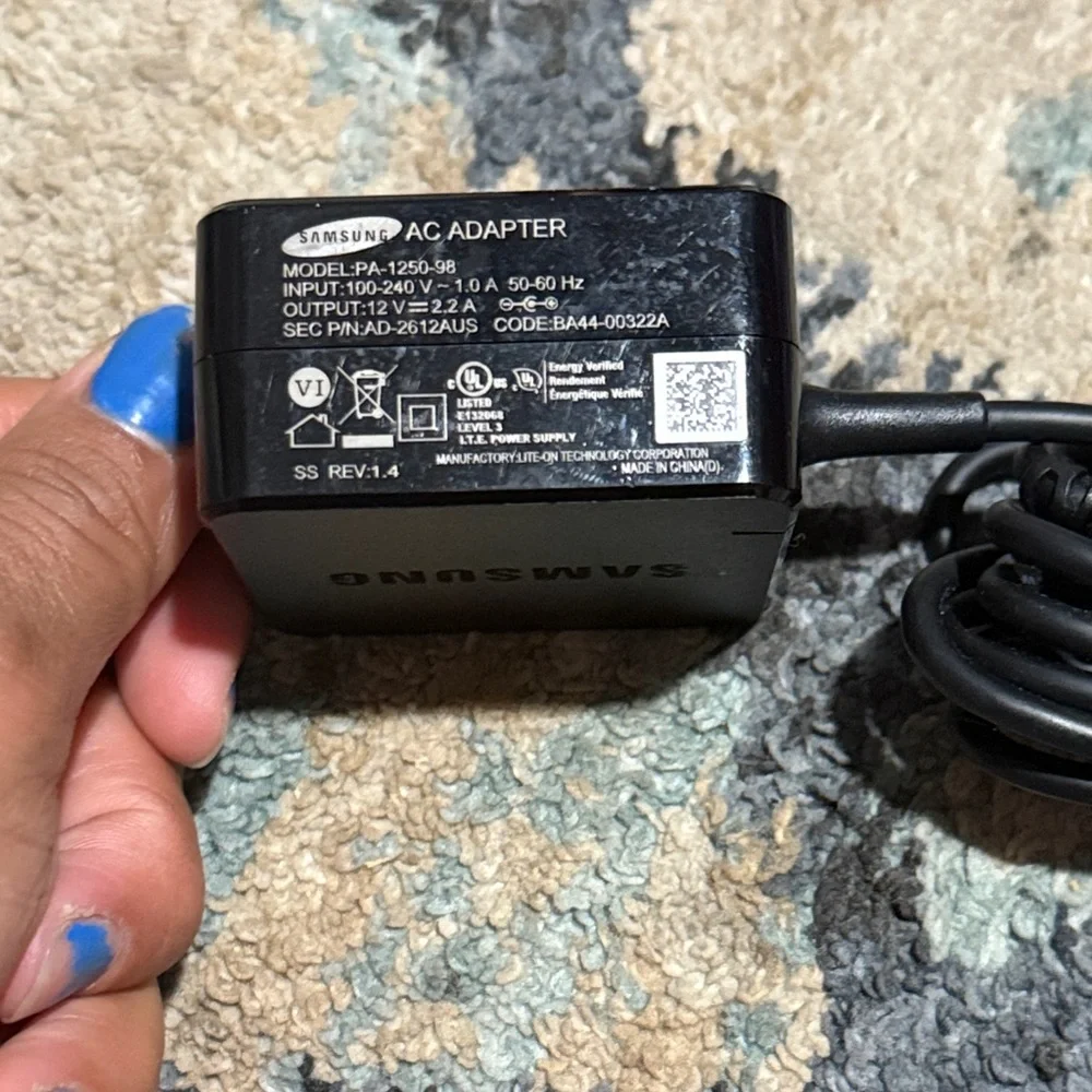 Samsung Black Charging Adapter with Cable